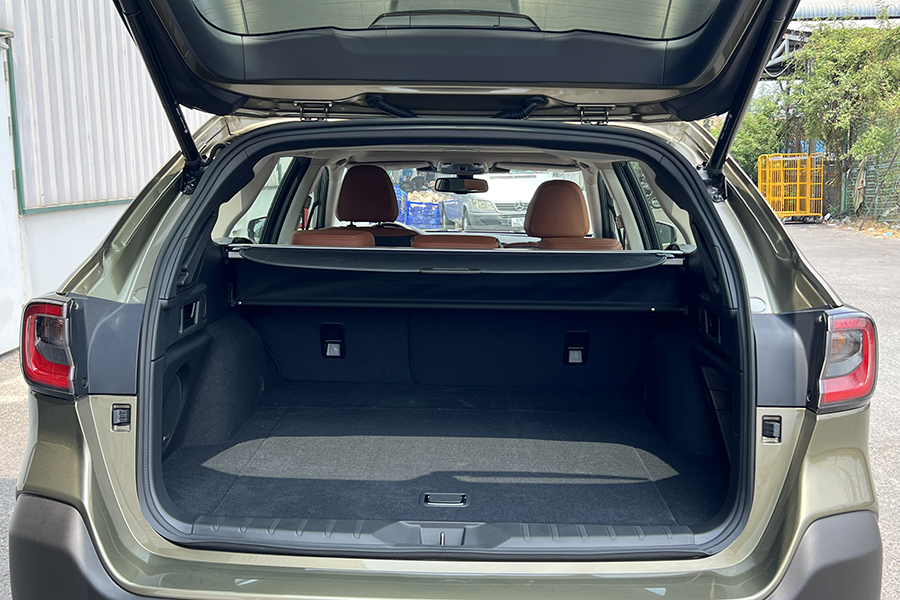 Khoang hành lý Subaru Outback 2023