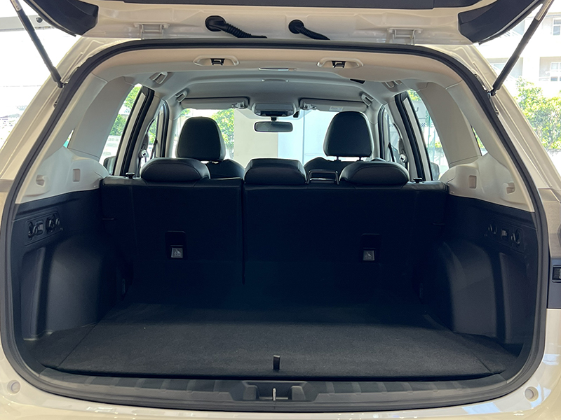 Khoang hành lý Subaru Forester 2.0 i_L facelift 2023
