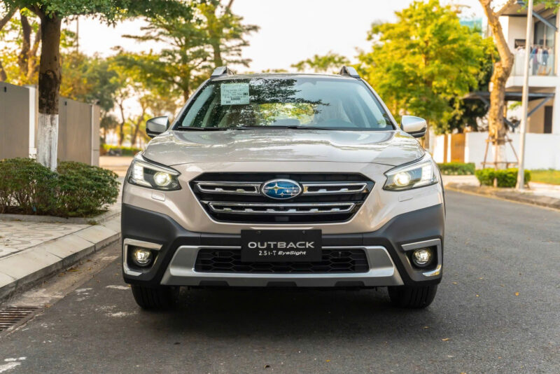 Đầu xe Subaru Outback 2.5 i-T Eyesight