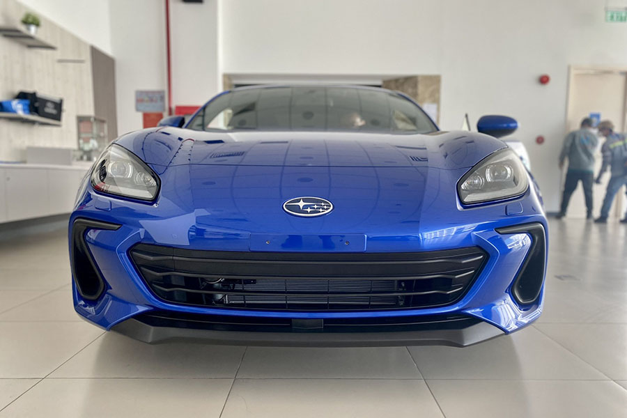 Đầu xe Subaru BRZ