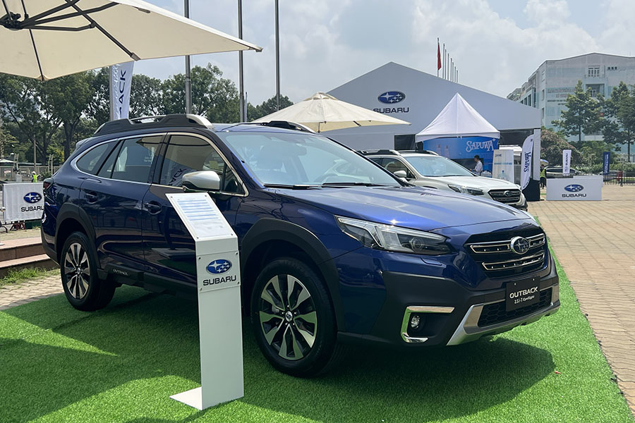 Góc trước Subaru Outback