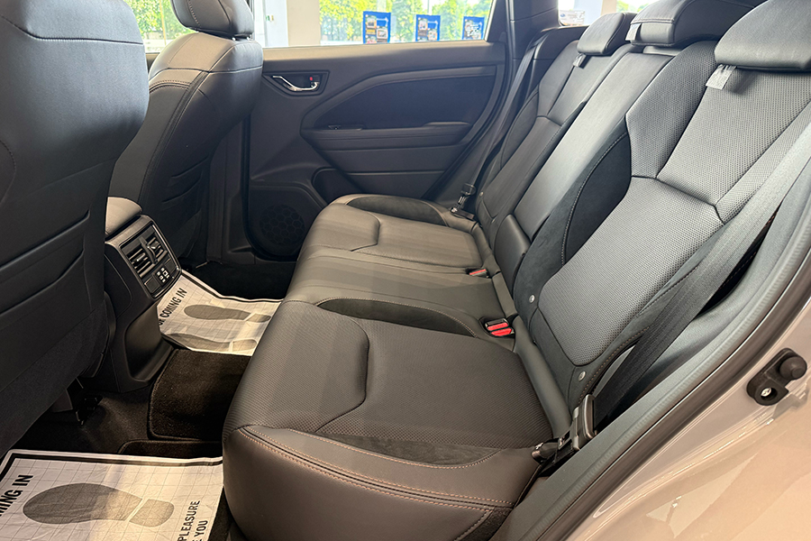 Hàng ghế hành khách Subaru Forester 2.5 i-S EyeSight